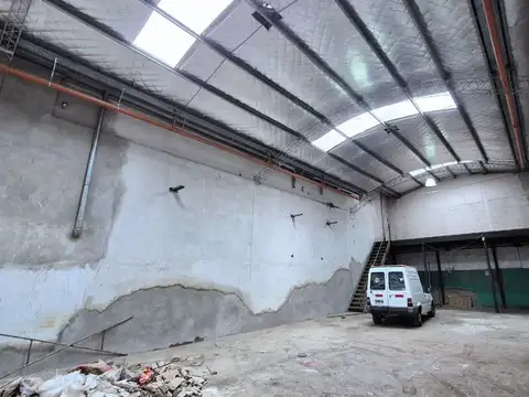 Depósito o Galpón de 450 metros en Alquiler en Santos Lugares