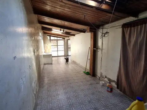 CASA 3 DORMITORIOS Sobre Av. Lauría