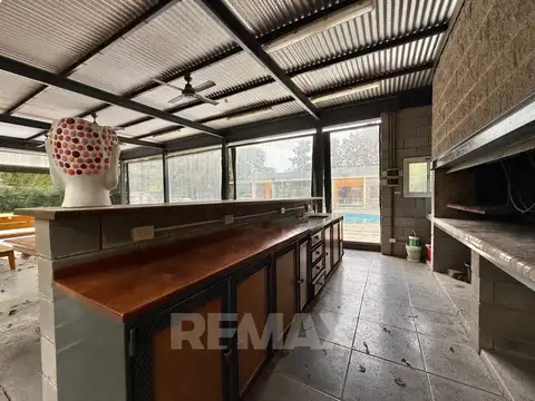 Casa 5 ambientes con 2 baños