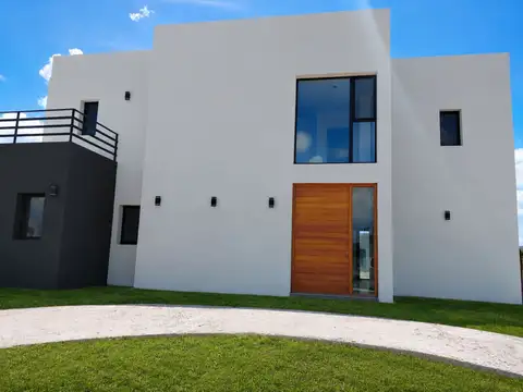 Casa en Venta en San Sebastian, Countries y Barrios Cerrados en Escobar