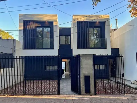 Venta Dúplex, PH, de 3 amb. a estrenar, jardín, pileta, cochera en Punta Chica, San Fernando, GBA N