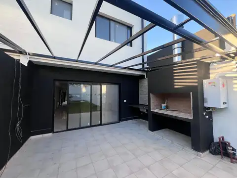 Depto Tipo Casa en Venta de 2 dormitorios