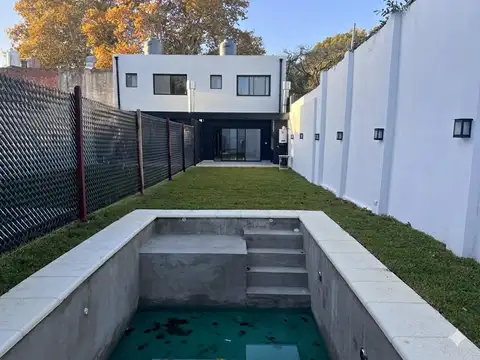 Depto Tipo Casa en Venta de 3 ambientes