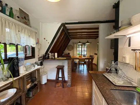 Casa 3 ambientes con 2 baños