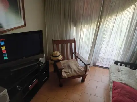 Rauch 2300 esq Alberdi Caseros