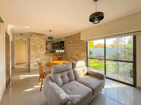 Casa en Venta con 1 cochera