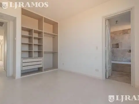 Departamento en venta de 3 ambientes con vista a la Laguna central