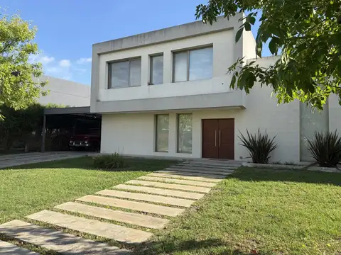 Casa en Alquiler de 3 dormitorios
