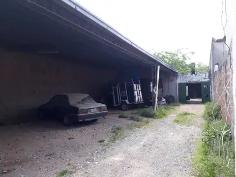 Galpón con Tinglado (cochera). Venta
