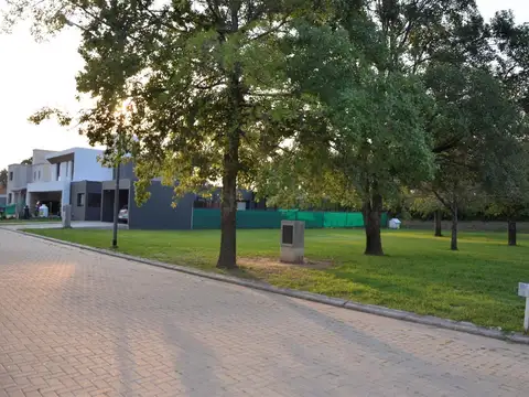 Terreno en Venta en Villa Allende Centro, USD 130.000