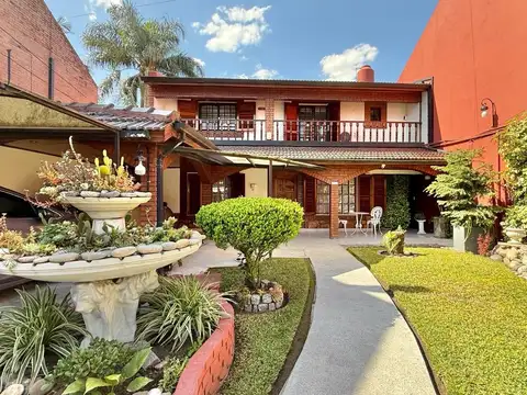 Casa 5 ambientes con quincho, pileta y jacuzzi en Villa Luzuriaga