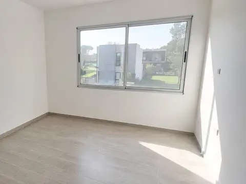 Casa en Alquiler de 3 dormitorios