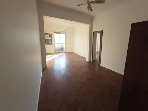 Peron y Uriburu- Balvanera- Oportunidad  Divino 3 ambientes en Edificio Racionalista