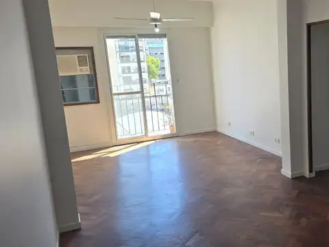 Peron y Uriburu- Balvanera- Oportunidad  Divino 3 ambientes en Edificio Racionalista