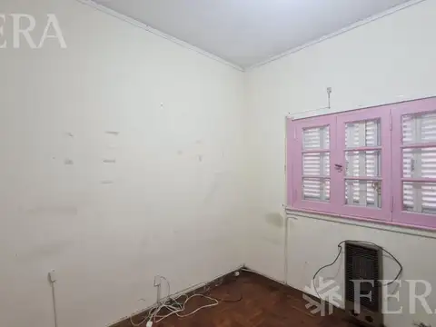 Venta casa 3 ambientes con patio en Sarandi