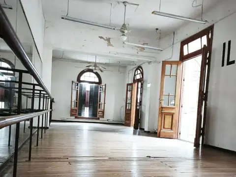 Local en Venta 50 años