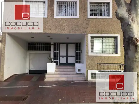 Cochera en Alquiler en Godoy Cruz, Mendoza