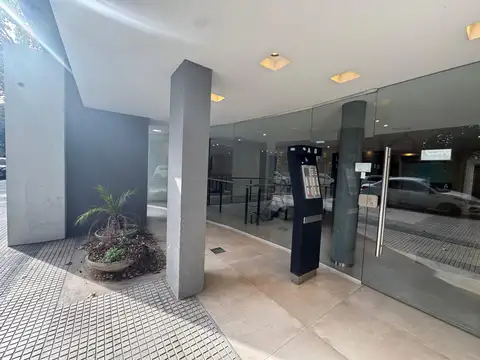 Llerena 3100, Piso pb