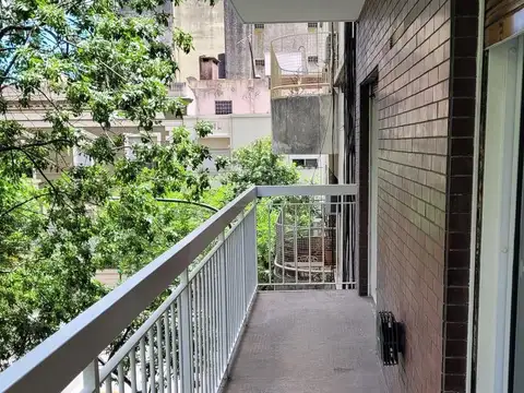 Doblas al 200 3ambientes al frente reciclado todo a nuevo