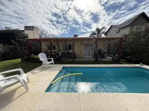 Casa en Venta en Jardines de Escobar, USD 130.000
