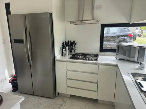 Casa en Venta en El Cantón - Barrio Islas, USD 260.000