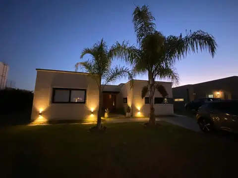 VENTA CASA ISLAS EL CANTON