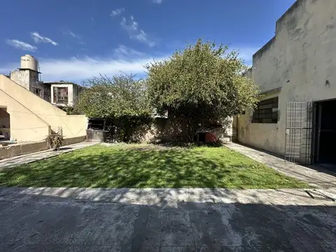 Calle 162 n° 1256 entre Formosa y Chaco