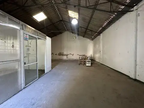Galpon en Alquiler en Bernal Oeste, $ 1.200.000