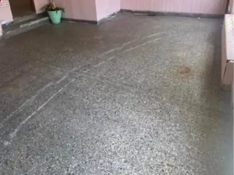 Local en Venta en Olivos, USD 70.000