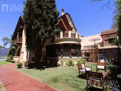 Residencia en venta estilo ingles en Olivos calle Corrientes