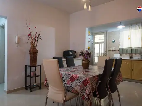 VENTA CASA 4 AMB COCHERA PARRILLA PATIO GERLI