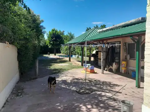 Casa en Venta con 3 cocheras