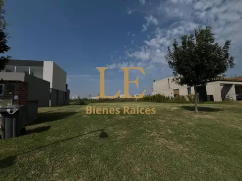 Puertos Del Lago, Costas