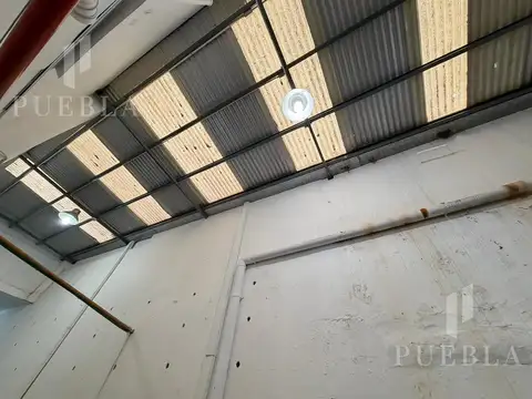 Venta Galpon Pompeya Con Montacargas Y Red De Incendios - 950 m² - Mixtura 1