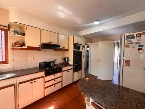 VENTA CASA  6 AMB c/PILETA y QUINCHO - MUÑIZ  - SAN  MIGUEL