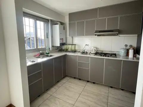 Departamento 4 ambientes con 2 baños
