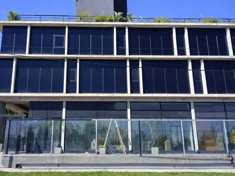 Local en Alquiler en Don Torcuato sobre Colectora 