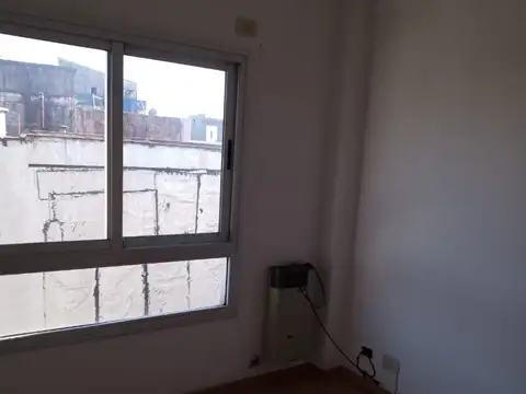 Departamento en Alquiler en Lomas Del Mirador, $ 550.000