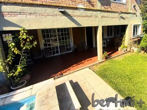 Casa en Venta con 1 cochera