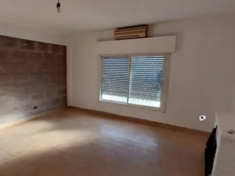 Departamento en Alquiler en Caseros, $ 650.000