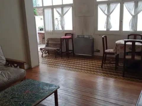 Depto Tipo Casa en Alquiler de 2 ambientes
