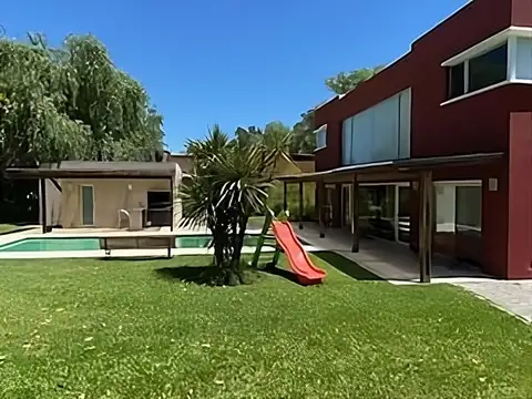 Casa - Club Náutico Cube