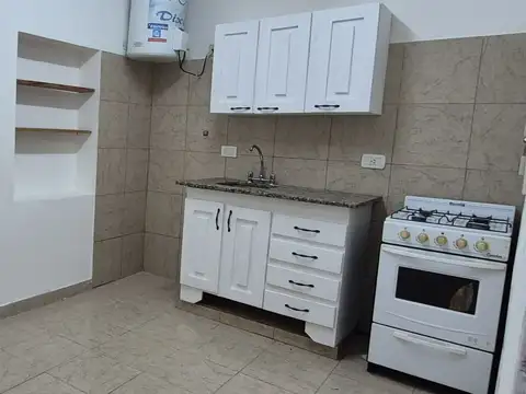 Depto Tipo Casa en Alquiler de 2 ambientes