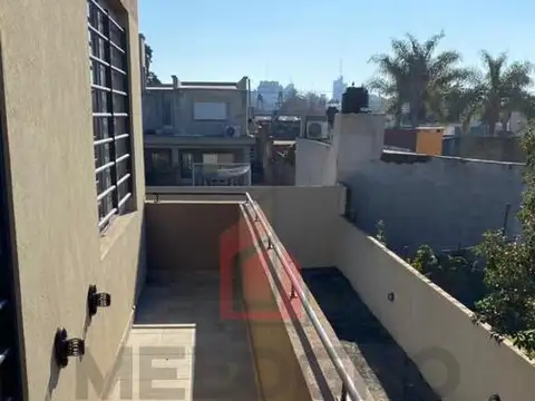 Depto Tipo Casa 2 ambientes con 1 baño