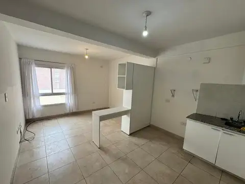 Corrientes 100, Piso 1º