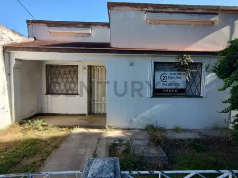 VENTA CASA 3 DORMITORIOS + PATIO CON PARRILLERO