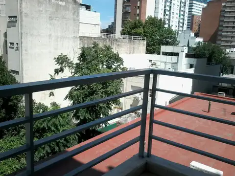 Depto. de 1 Amb. CONTRAFRENTE CON BALCON