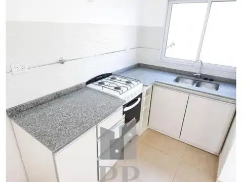 Depto Tipo Casa en Alquiler con 1 cocheras