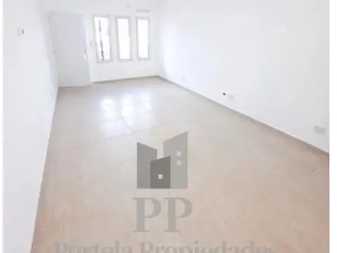 Depto Tipo Casa en Alquiler de 3 ambientes