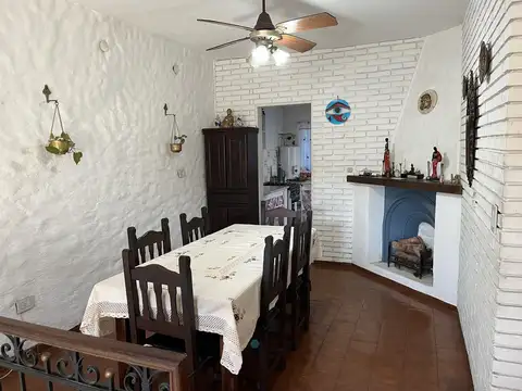 Casa 3 ambientes con 1 baño